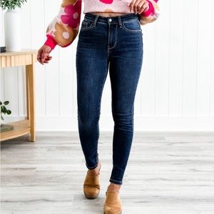 Judy Blue High Waist, Dark Wash THERMAL Jeans (BRAND NEW)